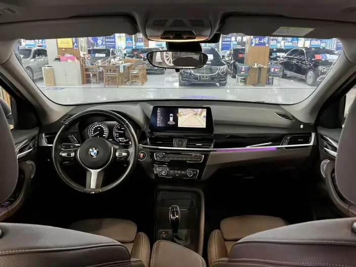BMW X1 2021 Model sDrive25Li Leading Model – фото 11