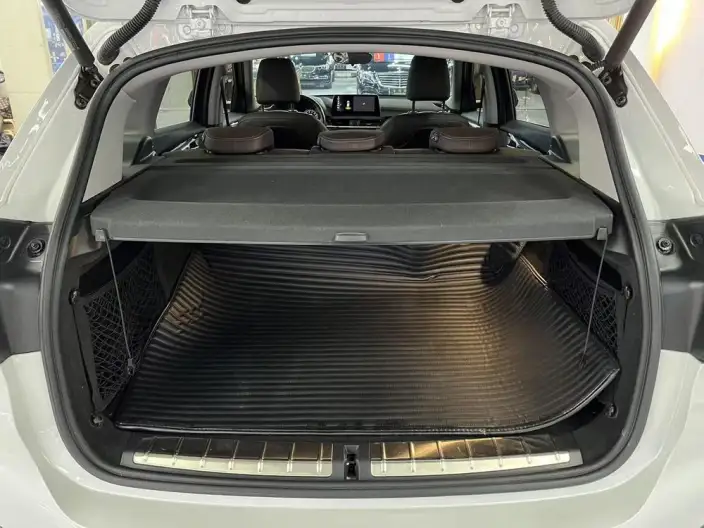 BMW X1 2021 Model sDrive25Li Leading Model – фото 16