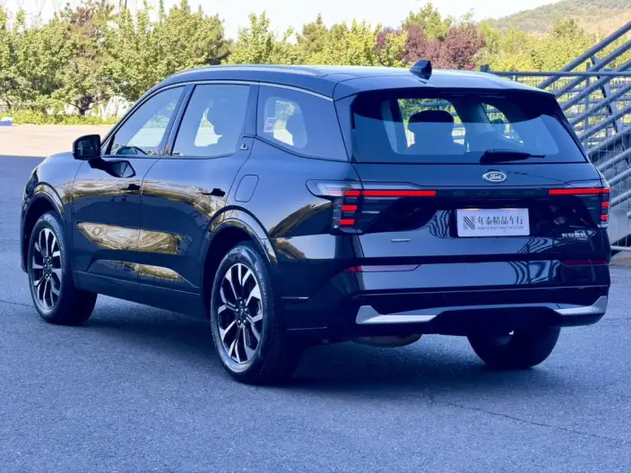 Ford Edge 2026 Model Ford Edge L 2.0T EcoBoost E Hybrid 4WD VII seat Supreme Model – фото 4