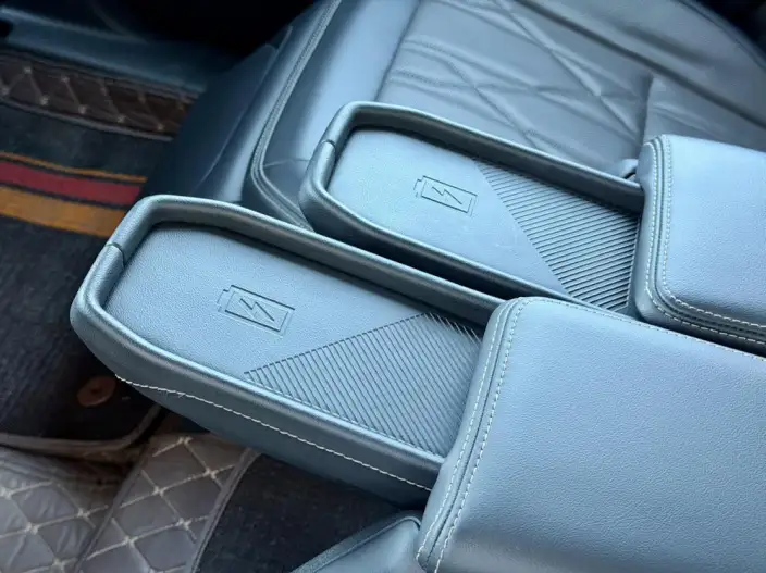 Ford Edge 2026 Model Ford Edge L 2.0T EcoBoost E Hybrid 4WD VII seat Supreme Model – фото 9