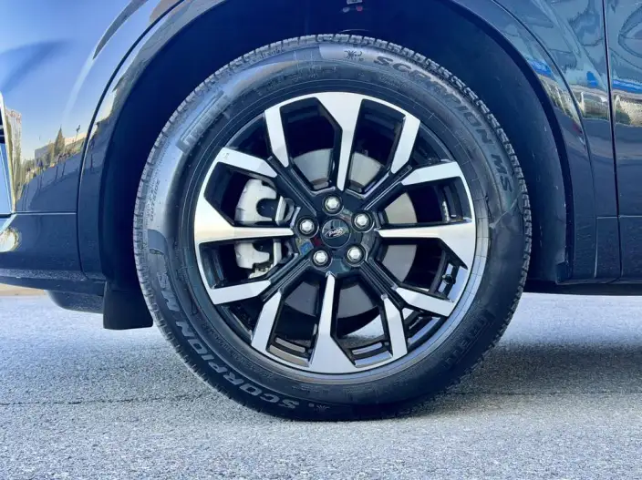 Ford Edge 2026 Model Ford Edge L 2.0T EcoBoost E Hybrid 4WD VII seat Supreme Model – фото 10