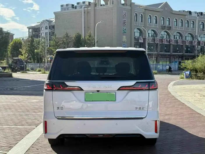 VOYAH Dreamer PHEV 2024 Model Ultra-long Endurance Premium Edition – фото 5