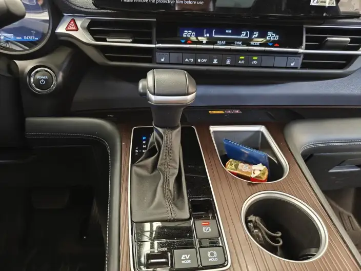 Granvia 2024 Model Intelligent Hybrid 2.5L 2WD Noble PLUS Edition – фото 11