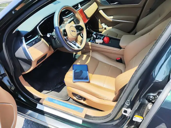 Jaguar XFL 2025 Model 2.0T P250 2WD Exclusive Deluxe Edition – фото 7