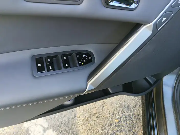 BMW iX 2023 Model Facelift M60 – фото 15