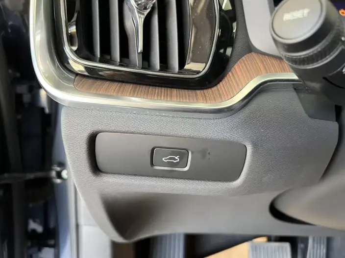 Volvo S60 2025 Model B4 Smart Range Deluxe Edition – фото 6