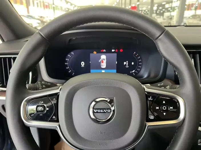 Volvo S60 2025 Model B4 Smart Range Deluxe Edition – фото 15