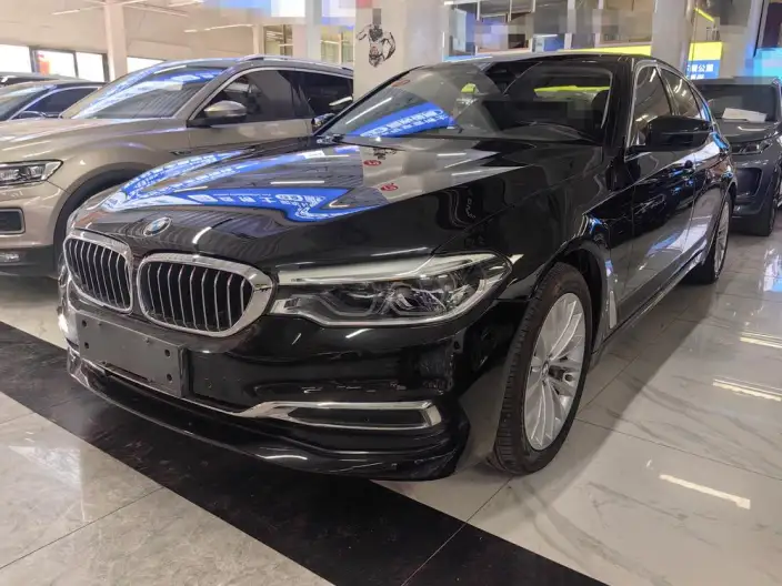 BMW 5 Series PHEV 2020 Model 530Le Luxury Set – фото 1