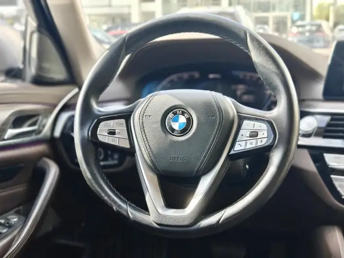 BMW 5 Series PHEV 2020 Model Legend L Class Edition 530Le Luxury Set – фото 12