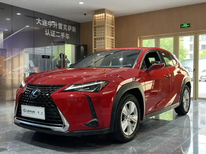 Lexus UX 2020 Model 200 Special Edition – фото 1