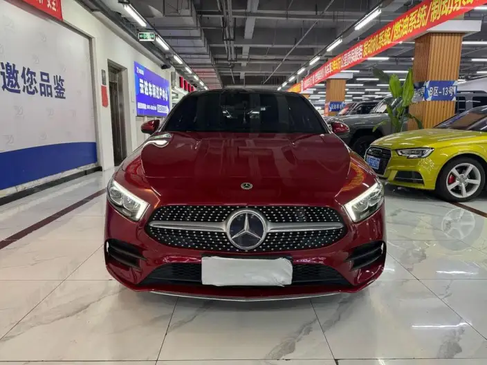Mercedes-Benz A-class 2021 Model A 200 L Sports sedan Fashion Edition – фото 2