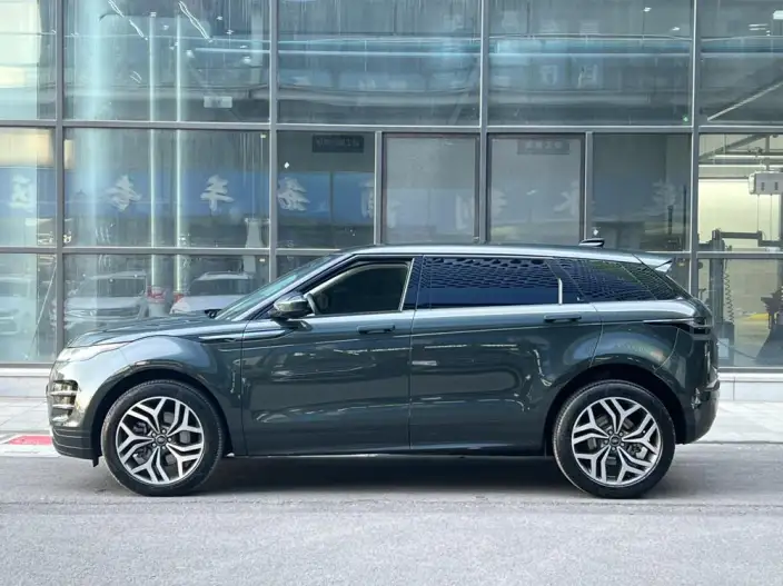 Range Rover Evoque 2023 Model Aurora L 249PS R-Dynamic Deluxe Edition – фото 3