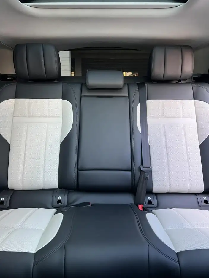 Range Rover Evoque 2023 Model Aurora L 249PS R-Dynamic Deluxe Edition – фото 13