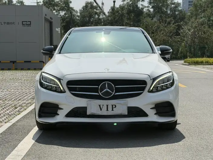 Mercedes-Benz C-Class 2020 Model C 260 Sports Edition 4MATIC – фото 2