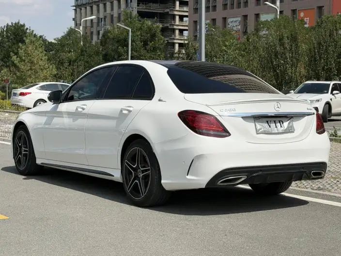 Mercedes-Benz C-Class 2020 Model C 260 Sports Edition 4MATIC – фото 4
