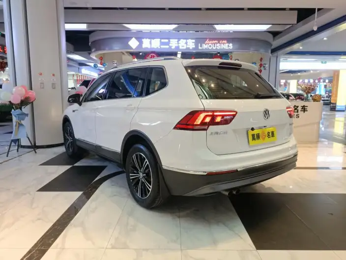 Volkswagen Tiguan L 2020 Model 280TSI Automatic 2WD Panorama Comfort Edition China VI – фото 5