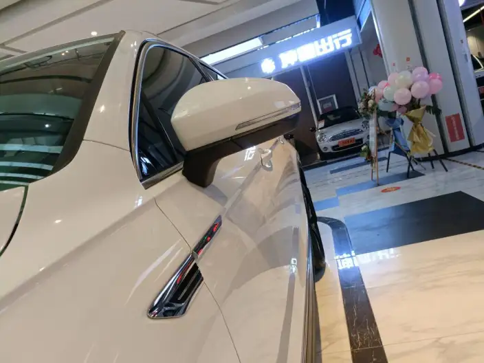 Volkswagen Tiguan L 2020 Model 280TSI Automatic 2WD Panorama Comfort Edition China VI – фото 16
