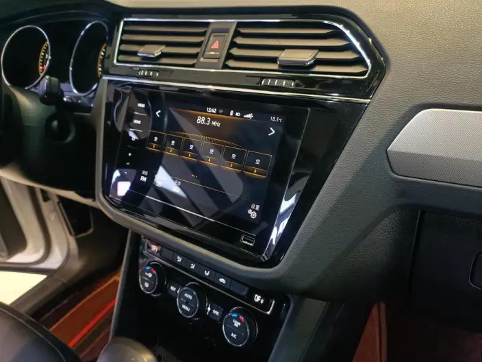 Volkswagen Tiguan L 2020 Model 280TSI Automatic 2WD Panorama Comfort Edition China VI – фото 18