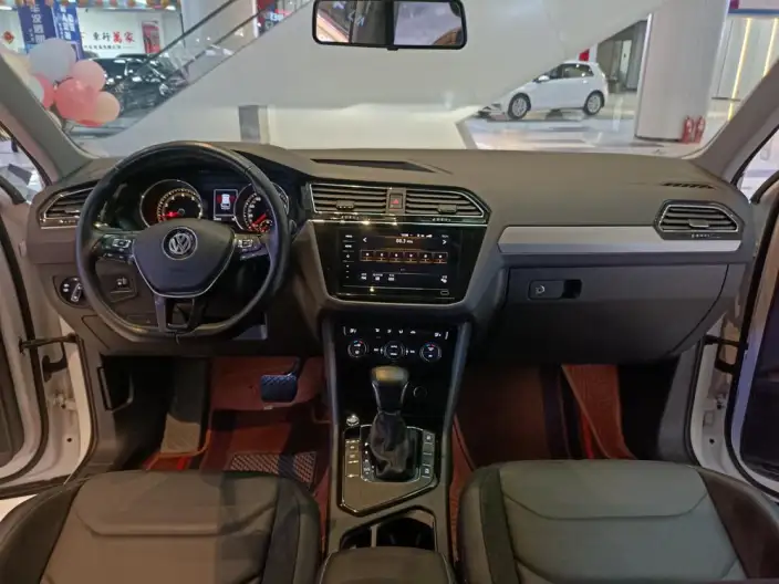 Volkswagen Tiguan L 2020 Model 280TSI Automatic 2WD Panorama Comfort Edition China VI – фото 21