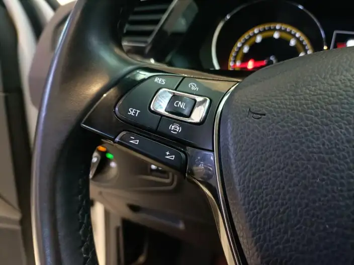 Volkswagen Tiguan L 2020 Model 280TSI Automatic 2WD Panorama Comfort Edition China VI – фото 27