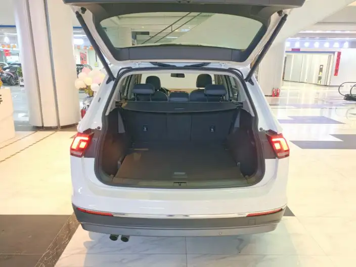 Volkswagen Tiguan L 2020 Model 280TSI Automatic 2WD Panorama Comfort Edition China VI – фото 33