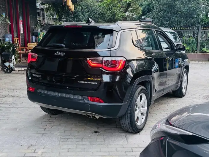 Jeep Compass 2020 Model 220T Elite Edition – фото 6