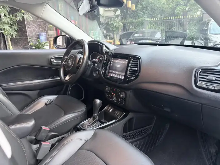 Jeep Compass 2020 Model 220T Elite Edition – фото 8