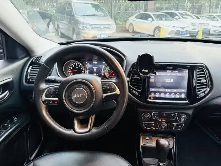 Jeep Compass 2020 Model 220T Elite Edition – фото 9