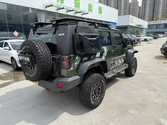 BAIC BJ40 2020 Model 2.3T Automatic 4WD Rainforest Crossing Edition – фото 6