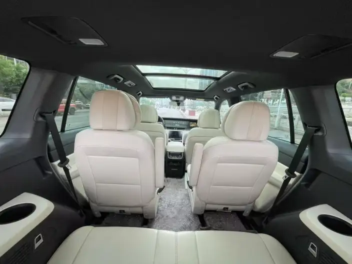 Li Auto ONE 2021 Model Extended Range 6 seat Edition – фото 9