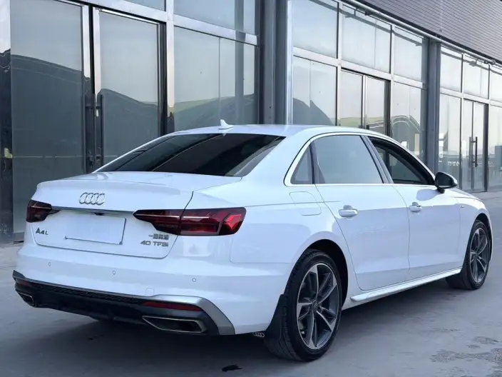 Audi A4 L 2022 Model 40 TFSI Fashion Dynamic Model – фото 6