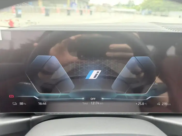 BMW i3 2023 Model eDrive35L – фото 9