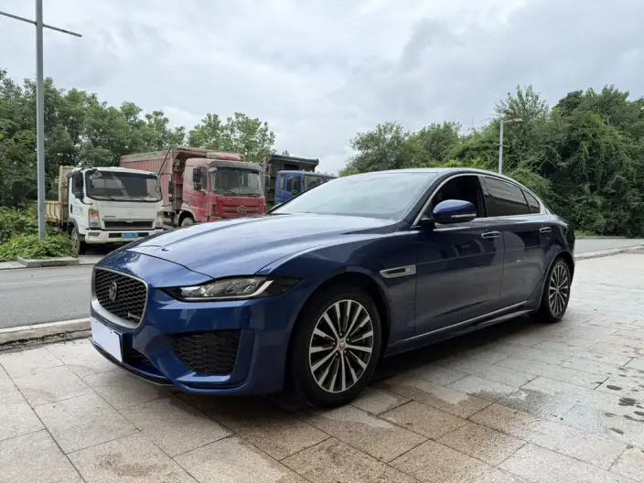 Jaguar XE L 2021 Model 2.0T 200PS R-DYNAMIC Youth Sports Edition