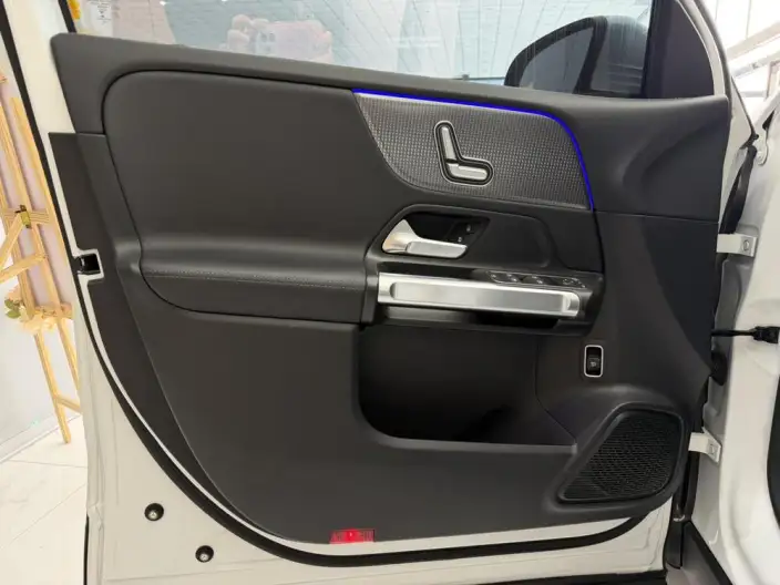 Mercedes-Benz GLB 2021 Model GLB 200 Dynamic Model – фото 15