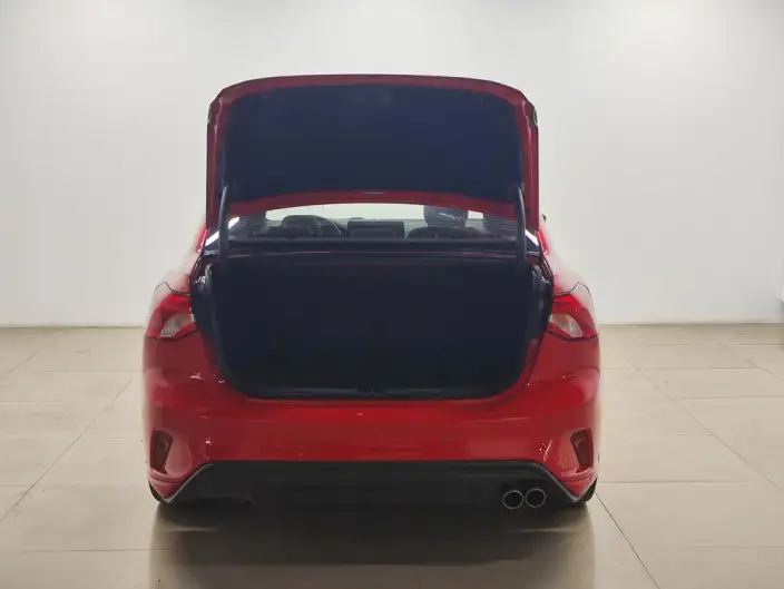 Ford Focus 2021 Model Sedan EcoBoost 180 Automatic ST Line – фото 20
