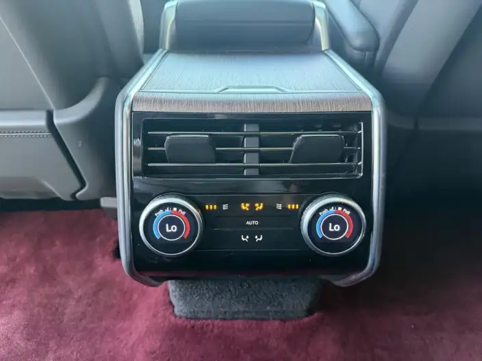 Range Rover 2024 Model 3.0 L6 400PS Shengshi Extended Edition – фото 16