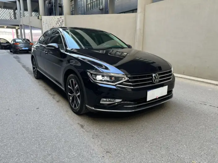 Volkswagen Magotan 2020 Model 330TSI DSG Leading Model – фото 3