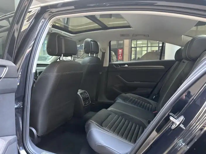 Volkswagen Magotan 2020 Model 330TSI DSG Leading Model – фото 9