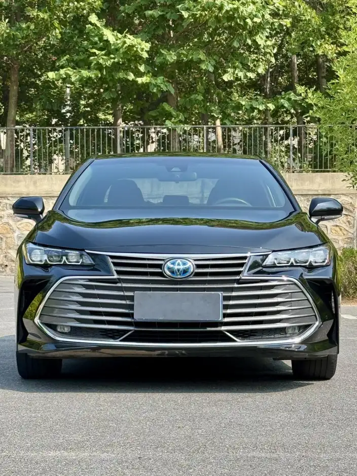 Toyota Avalon 2022 Model Hybrid 2.5L Deluxe Edition – фото 2