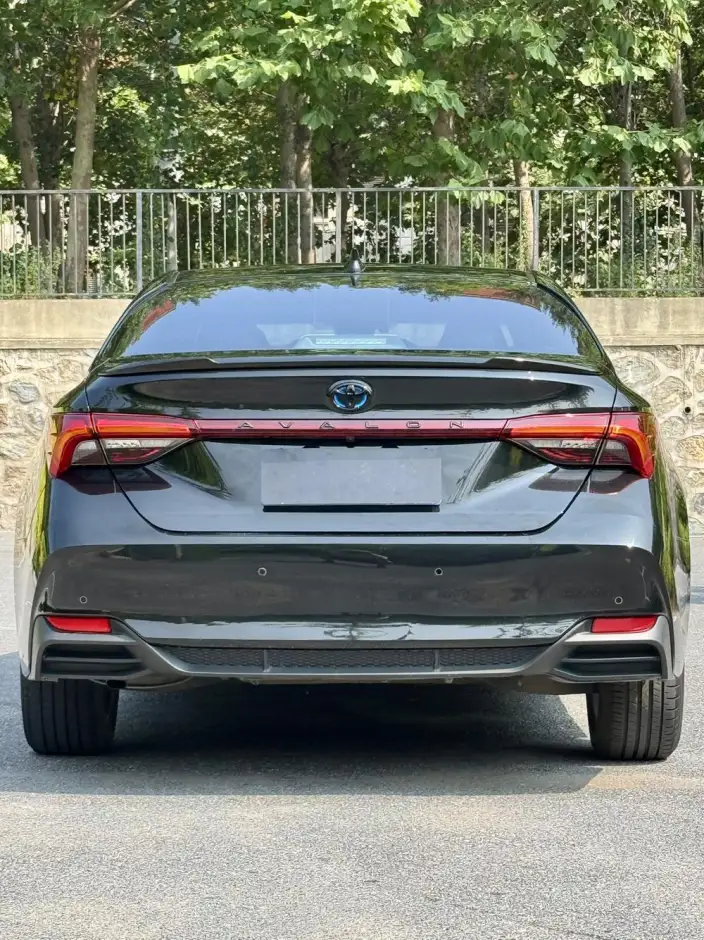 Toyota Avalon 2022 Model Hybrid 2.5L Deluxe Edition – фото 3