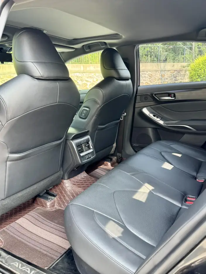 Toyota Avalon 2022 Model Hybrid 2.5L Deluxe Edition – фото 9