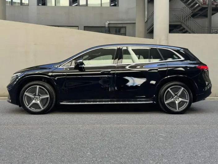 Mercedes-Benz EQS SUV 2025 Model EQS 500 4MATIC – фото 4
