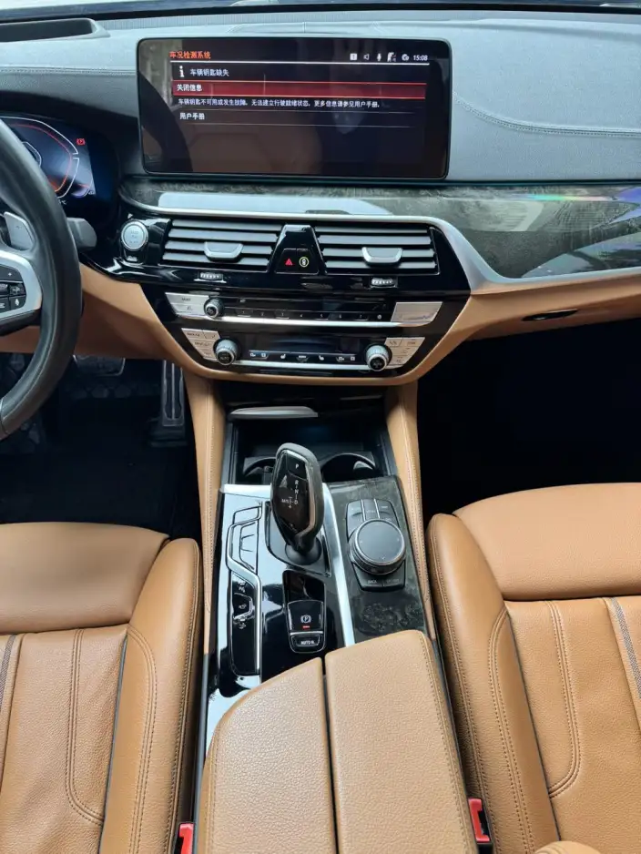 BMW 6 Series GT 2022 Model 630i M Sports Set – фото 6