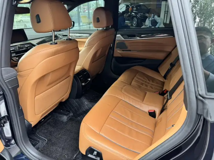 BMW 6 Series GT 2022 Model 630i M Sports Set – фото 9