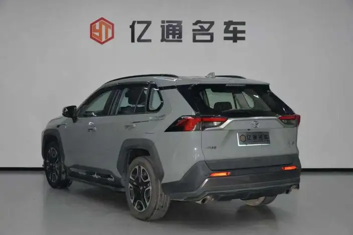 Toyota RAV4 2020 Model 2.0L CVT 4WD Premium Edition – фото 4