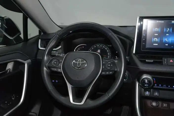 Toyota RAV4 2020 Model 2.0L CVT 4WD Premium Edition – фото 18