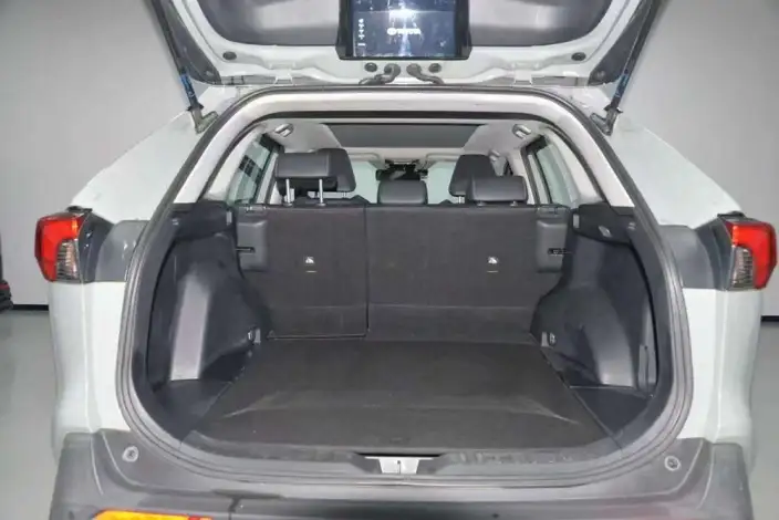 Toyota RAV4 2020 Model 2.0L CVT 4WD Premium Edition – фото 24