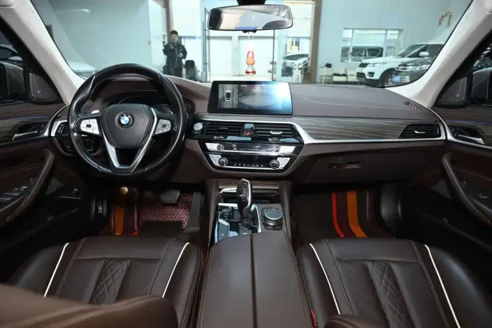 BMW 5 Series 2020 Model 530Li Leading Model Luxury Set – фото 13