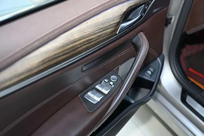 BMW 5 Series 2020 Model 530Li Leading Model Luxury Set – фото 19
