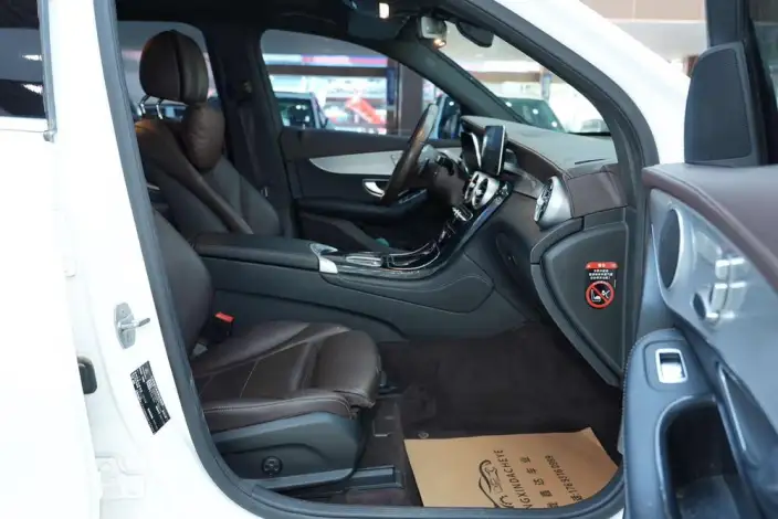 Mercedes-Benz GLC 2022 Model Facelift GLC 260 L 4MATIC Dynamic Model – фото 10